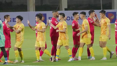 ĐT U23 Việt Nam thúc thủ 0-2 trong trận đấu tập với CA Hà Nội